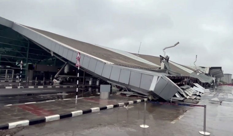 Delhi airport terminal collapse